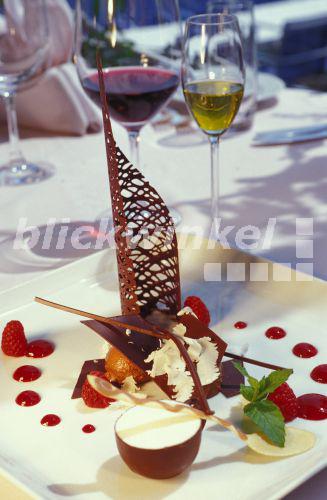 Schokogitter Zur Deko Von Desserts - Rezepte Suchen