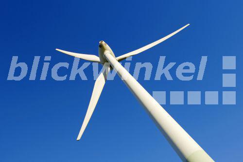 Windrad, Deutschland, Niedersachsen<BR>Wind turbine, Germany, Lower Saxony - C. Huetter