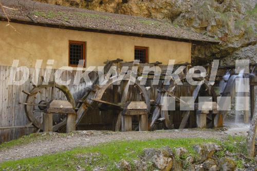alte Wassermuehle am Rio Sass, Italien, Trentino, Fondo<BR>old water mill at Rio Sass, Italy, Trentino, Fondo - R. Woehrl alte Wassermuehle am Rio Sass, Italien, Trentino, Fondo<BR>old water mill at Rio Sass, Italy, Trentino, Fondo - R. Woehrl
